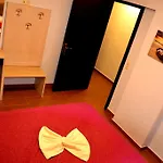 αmalia Lux Vrasná