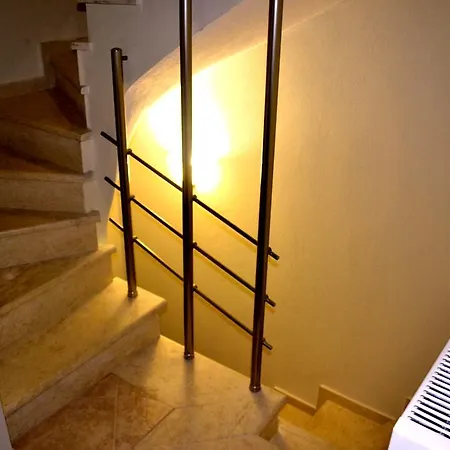 αmalia Lux * Βρασνά