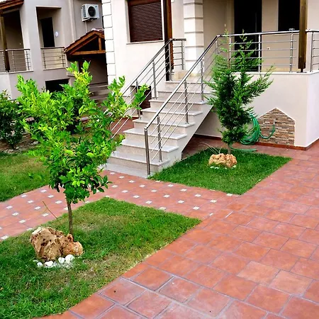 αmalia Lux Βίλα