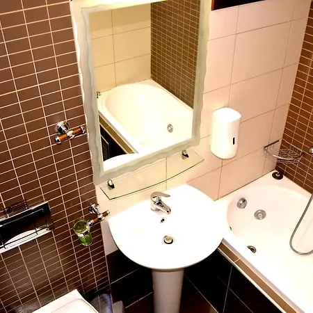 αmalia Lux * Βρασνά