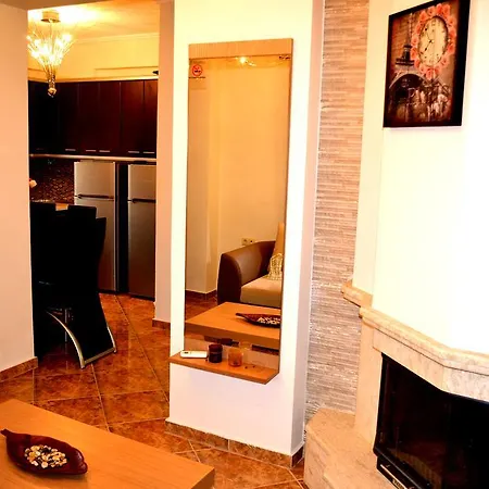 αmalia Lux Βρασνά