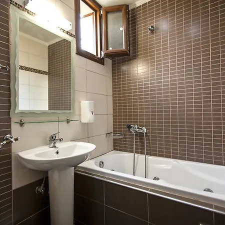 αmalia Lux Βρασνά